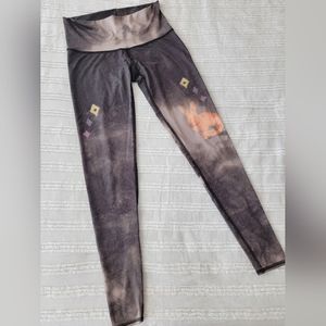 Rabbit Hole Leggings